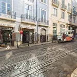 135 A - Stay In Tranquil Flat In Alfama Near Se And Castle