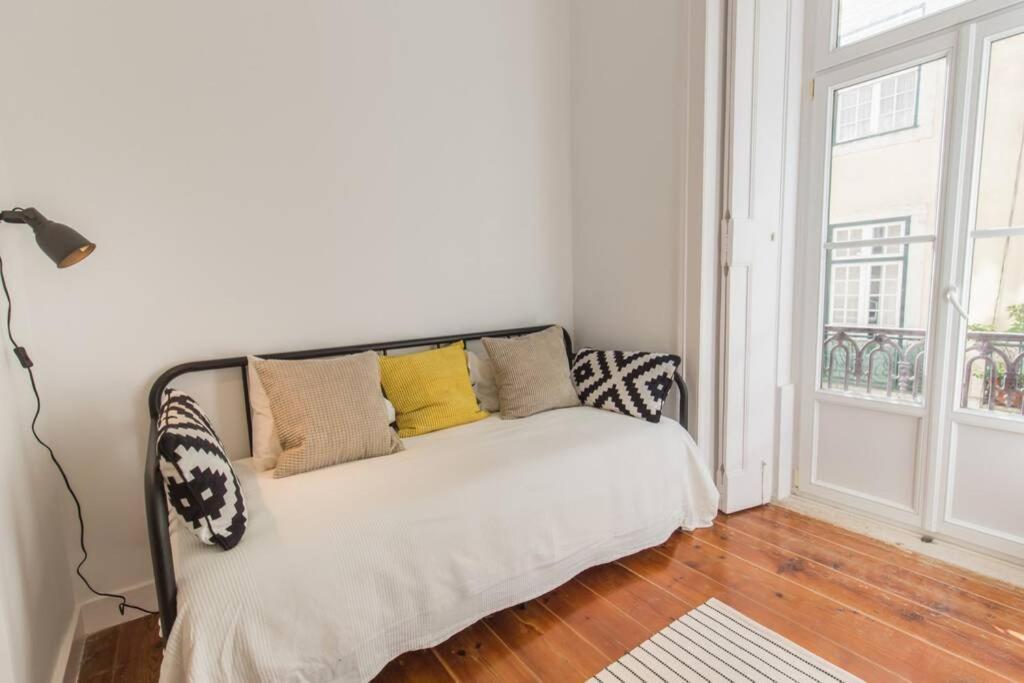 135 A - In Tranquil Flat In Alfama Near Se And Castle Apartment *