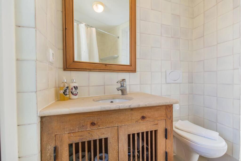 135 A - In Tranquil Flat In Alfama Near Se And Castle *