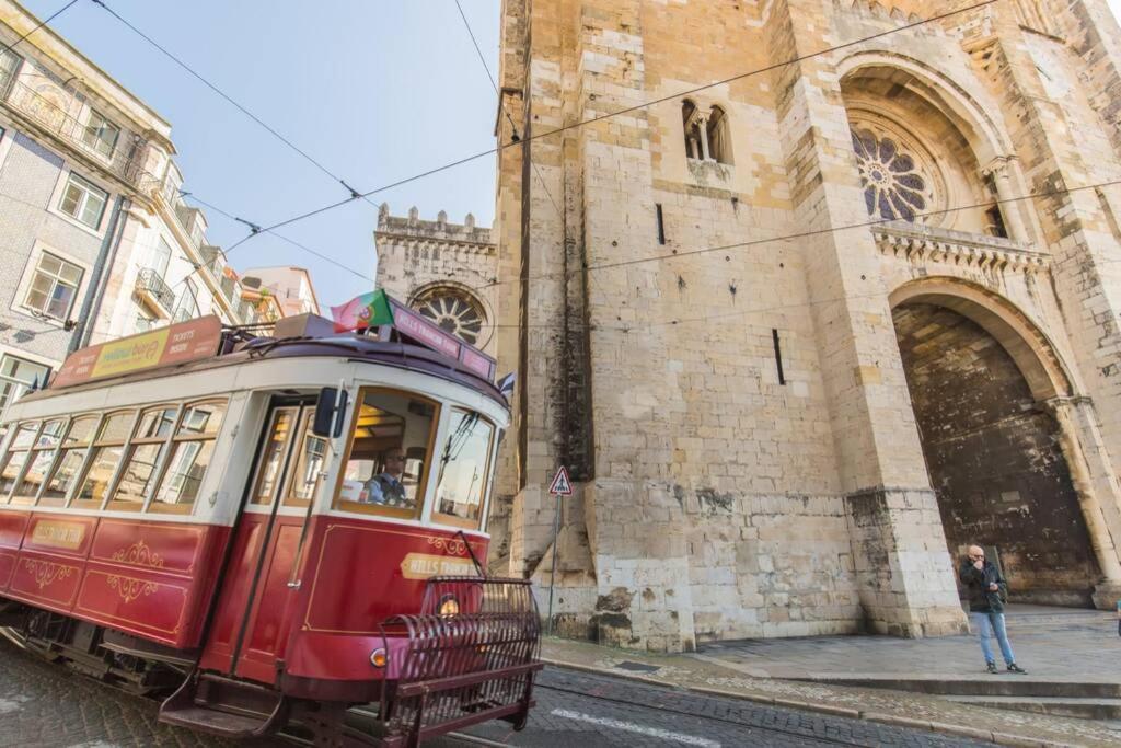 Apartment 135 A - In Tranquil Flat In Alfama Near Se And Castle Lissabon