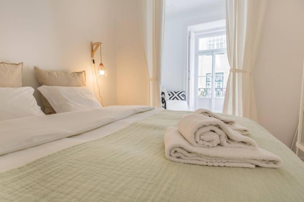135 A - In Tranquil Flat In Alfama Near Se And Castle Apartment *