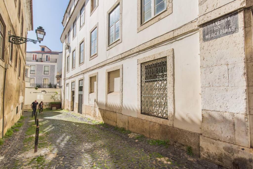 135 A - In Tranquil Flat In Alfama Near Se And Castle Apartment *